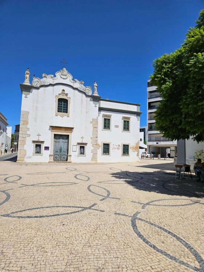 The Singular - Downtown Studio Faro Bagian luar foto